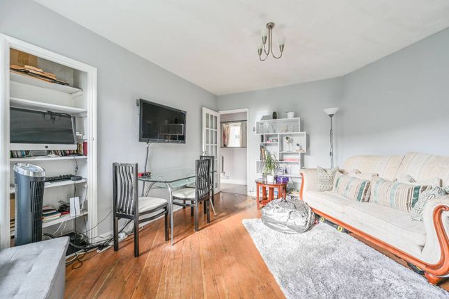 Thumbnail Flat for sale in Kennington Lane, Kennington, London