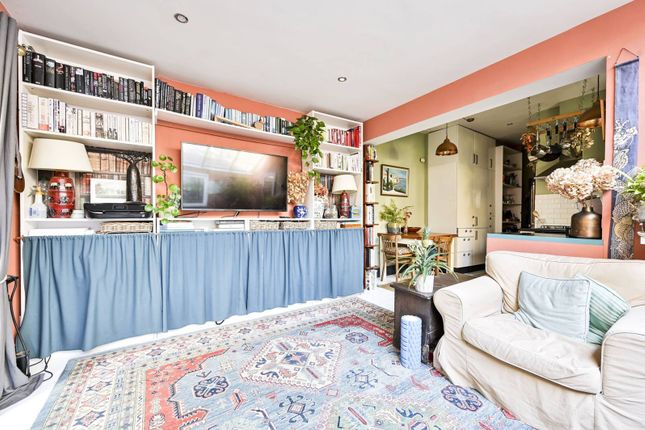 Thumbnail Flat to rent in Musard Road, Barons Court, London