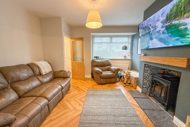 90 Rothbury Gardens, Gateshead photo 2