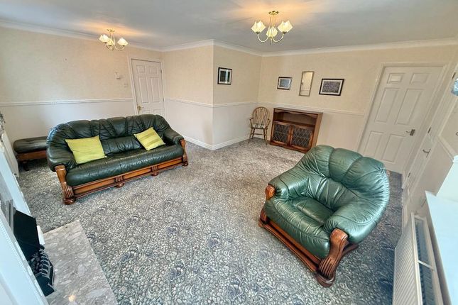 24, Stonewood Grove, Barnsley photo 3