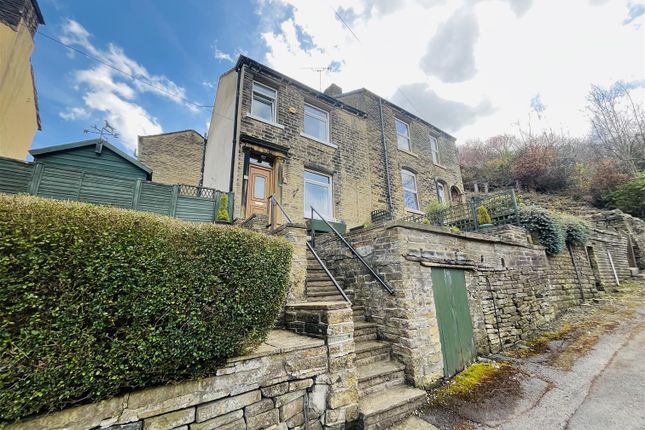 1-bed semi-detached on 22, Wood End Road, Huddersfield, £60,000