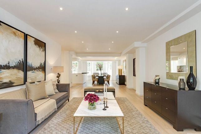Flat for sale in South Lodge, Circus Road, London NW8