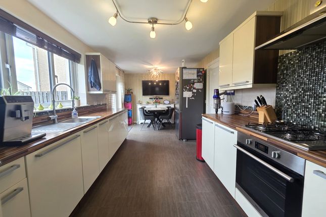 13, Thornhill Drive, Elgin photo 4