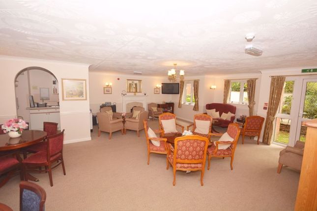 Flat for sale in Montpelier Court, Exeter