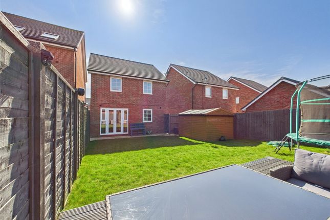 32, Stables Road, Suffolk photo 2