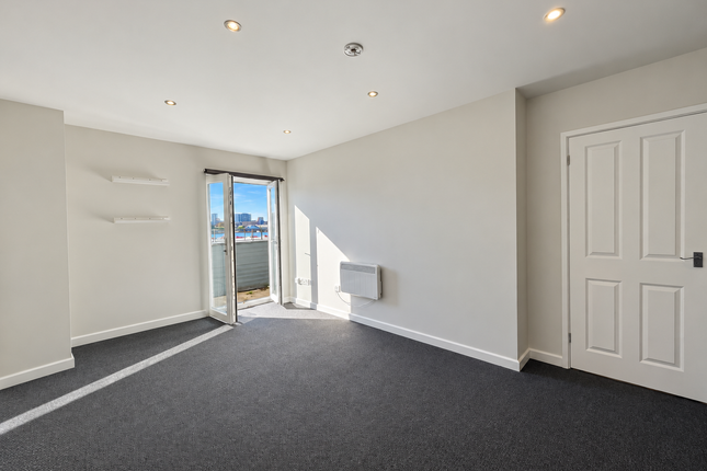 Dreadnought,Flat 3, Hazel Road, Southampton photo 3