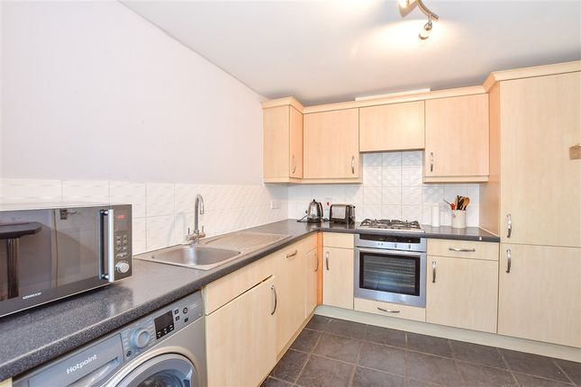Denning Close, Maidstone photo 4