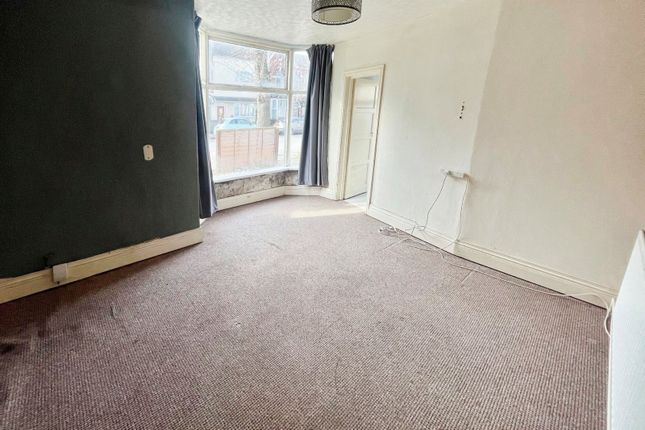 Flat for sale in Hainton Avenue, Grimsby, Lincolnshire