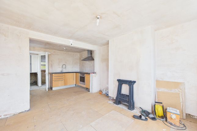 Brecon Cottage, High Wycombe photo 4