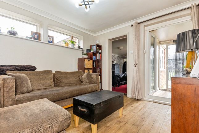 52, Penzance Road, Ipswich photo 3