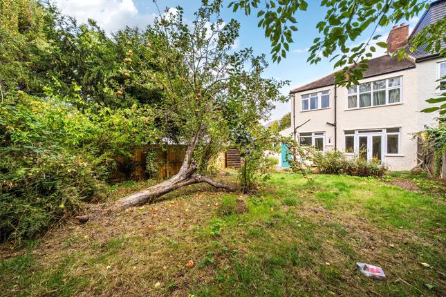 81, Lancaster Road, London photo 4
