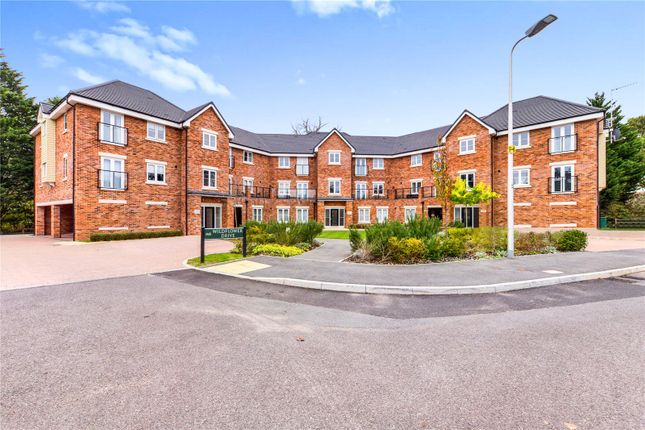 Thumbnail Flat for sale in Wildflower Drive, Calcot, Reading