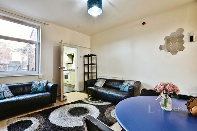 18, Camborne Street, Greater Manchester photo 4