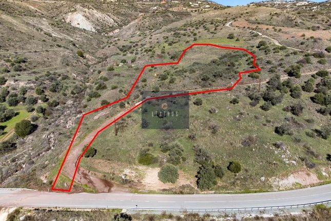 Land for sale in Trachypedoula, Cyprus