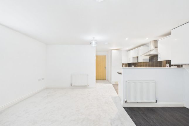 Flat 4, Castle Court Mews, Ducie Road, Bristol photo 2
