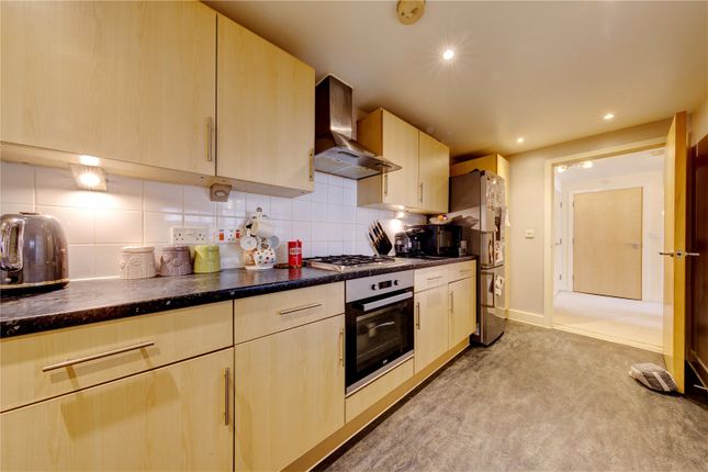 Flat for sale in Blackhorse Lane, Croydon