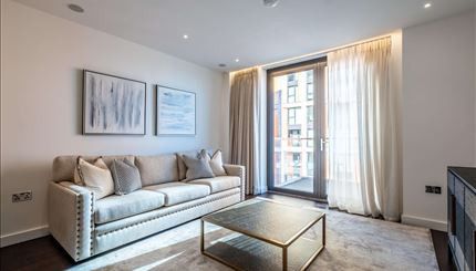 Flat to rent in Thornes House, London