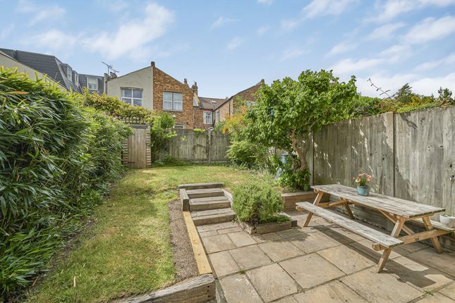 16, Wontner Road, London photo 2