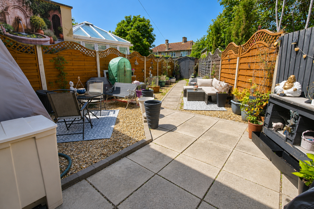 25, Butler Road, Dagenham photo 4