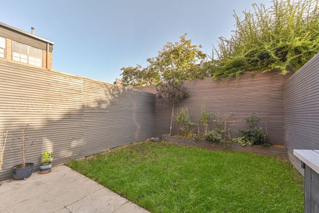 Caxton Road, Wimbledon photo 4