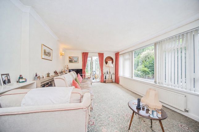 36, Glen Eyre Drive, Hampshire photo 4