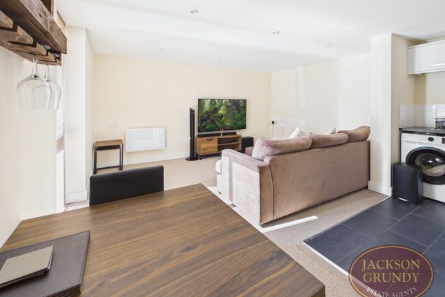 1, Ashby Wood Drive, Northampton photo 4