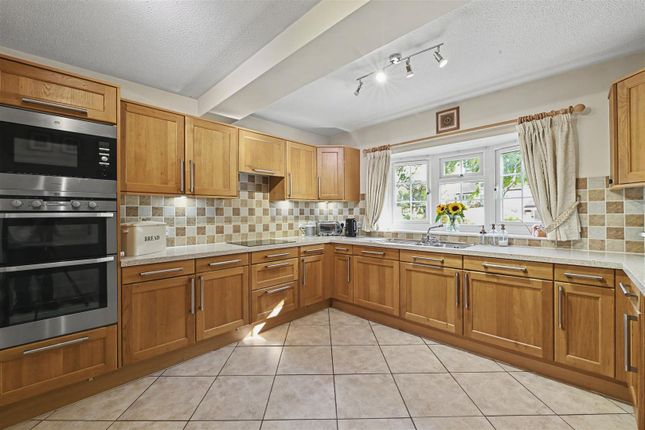 11, Dale Avenue, Gustard Wood photo 3