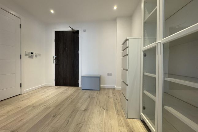 Flat 90 Cargo House, 7 Silley Weir Promenade, LONDON photo 2