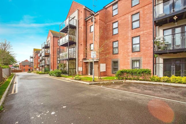 Thumbnail Flat for sale in Malthouse Drive, Grays
