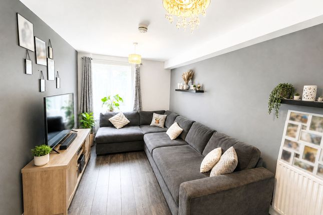 Flat 2 Washbourne Court, 14 Acton Close, Edmonton photo 2
