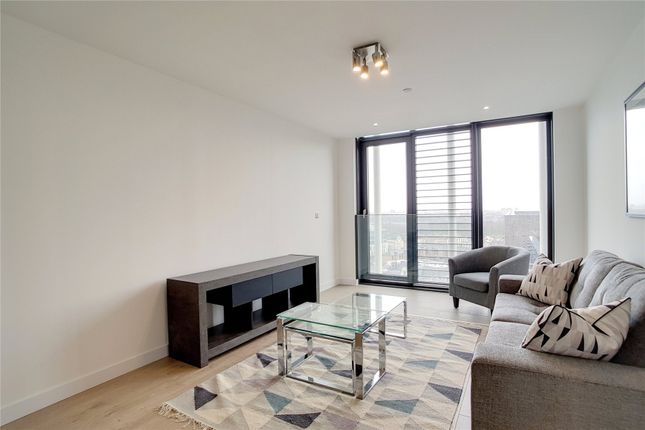 Thumbnail Flat to rent in Stratosphere Tower, Stratford, London