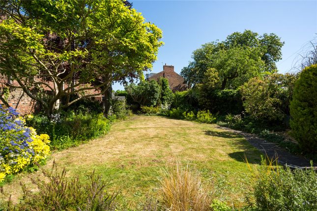 44, Clifton, North Yorkshire photo 2