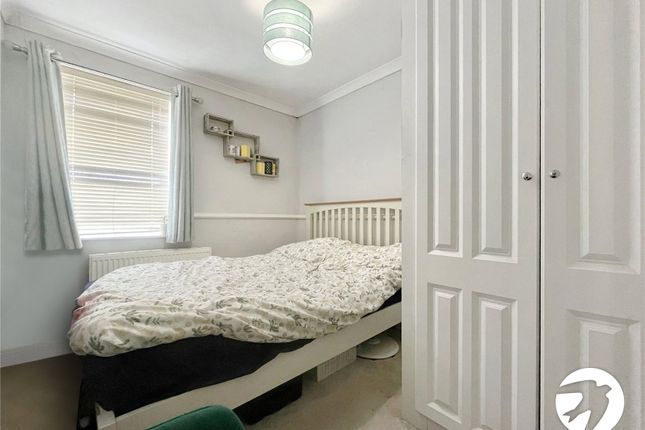 End terrace house to rent in Bromley Close, Chatham, Kent