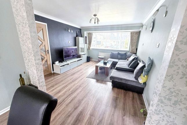11, Oxford Avenue, Cramlington photo 3