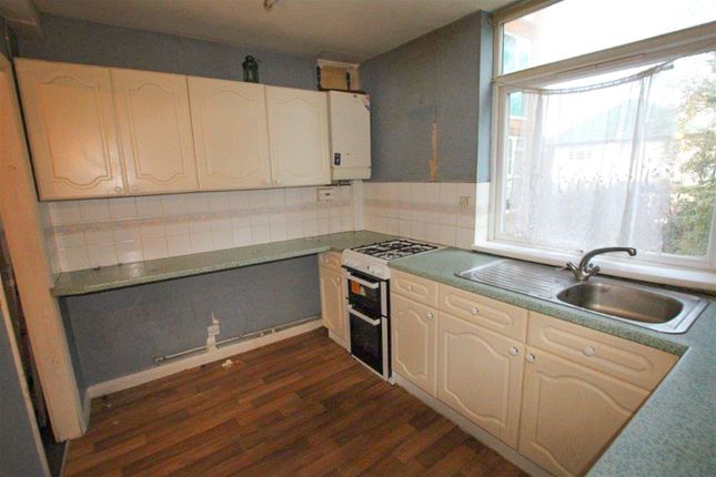 Flat for sale in Peters Lodge, Stonegrove, Edgware