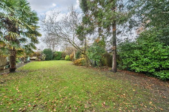 94, Gales Drive, West Sussex photo 4