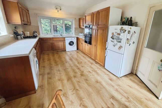6, Beechwood Avenue, Shipley photo 3