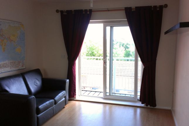 14, Pipkin Court, Coventry photo 2