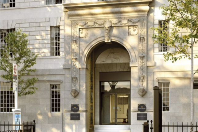 Flat for sale in Millbank, Westminster, London