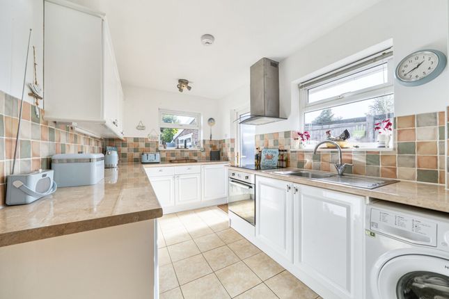 40 Lane End Road, Bognor Regis photo 3