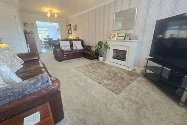 9, Trevone Way, Darlington photo 2