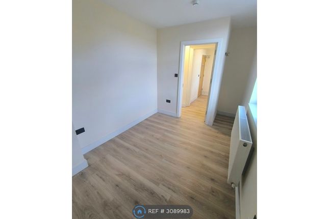 Flat Gravelly Hill, Birmingham photo 5