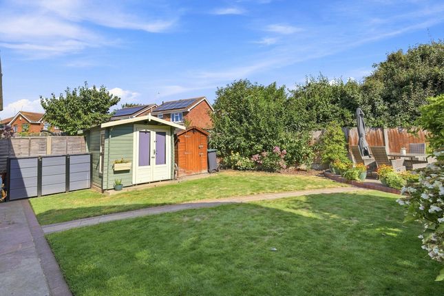 125, Collins Way, Leigh-on-sea photo 4