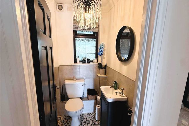Ground Floor Cloakroom/WC