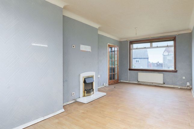 4 Whitelaw Crescent, Dunfermline photo 3