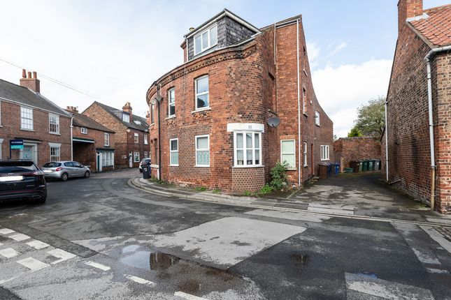 Terraced house for sale in Millgate, Selby YO8