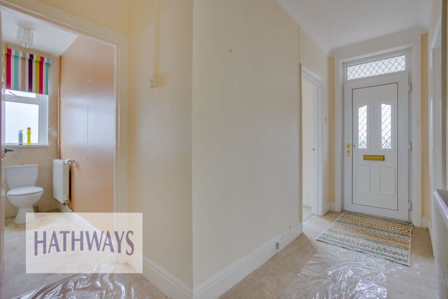 4 Five Locks Road, Cwmbran photo 4