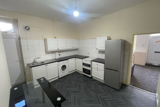 Rodney Street, Ashton-under-Lyne, Tameside photo 3
