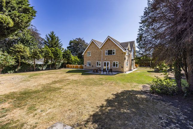 4, Orchard Close, Clifton Village photo 3