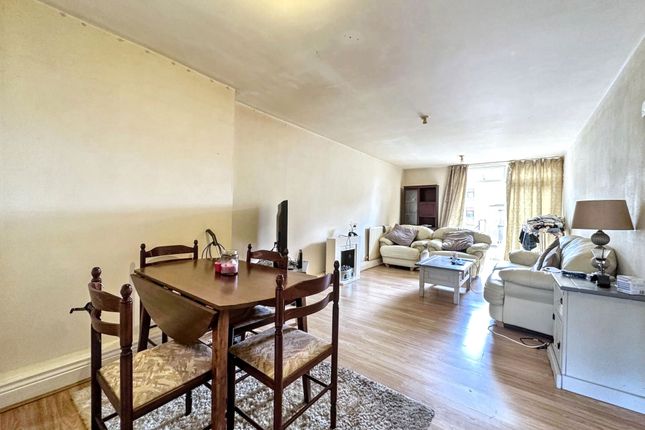 3, Neville Court, Washington photo 4